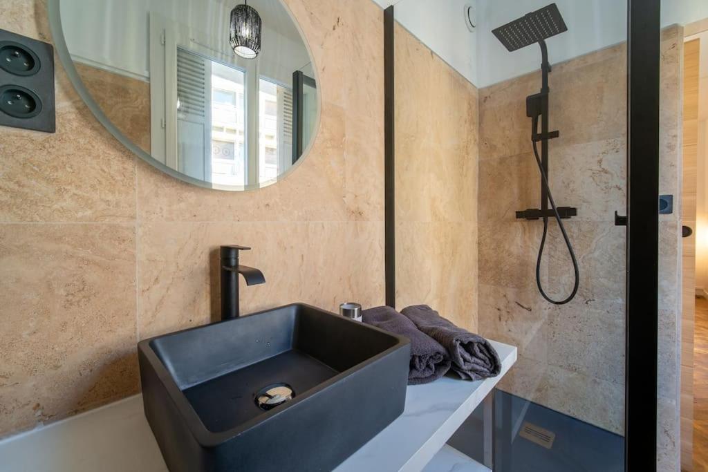 Appartement Tout Equipe 4 Couchages- Vieux Port & Panier Marseille Exterior photo