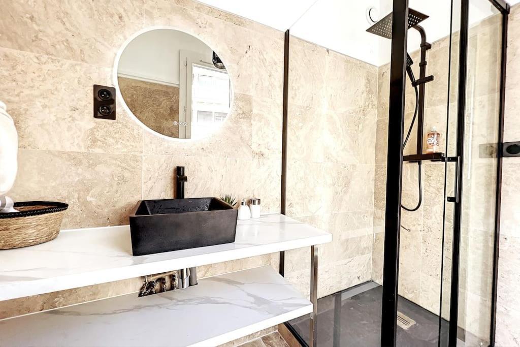 Appartement Tout Equipe 4 Couchages- Vieux Port & Panier Marseille Exterior photo