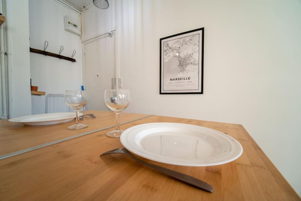 Appartement Tout Equipe 4 Couchages- Vieux Port & Panier Marseille Exterior photo